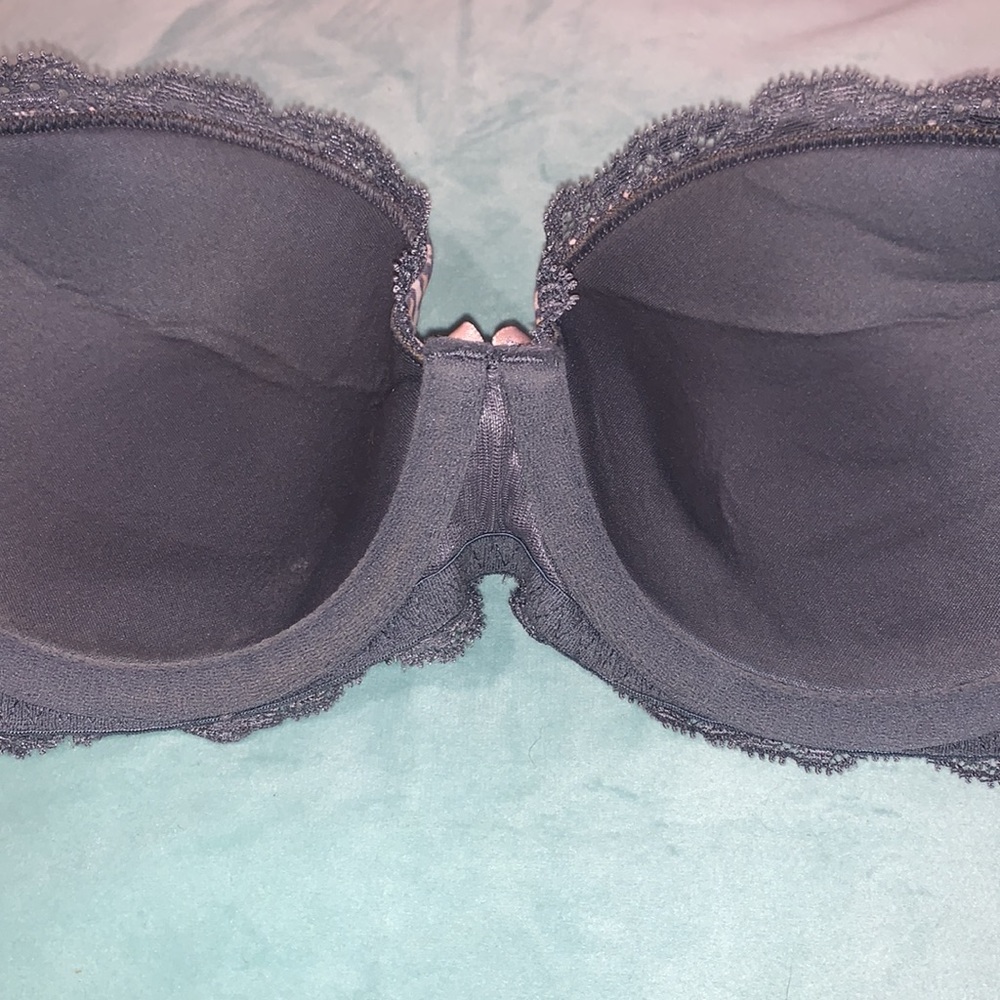 Victoria's Secret Pink Leopard Print Bra - Picture 5 of 6